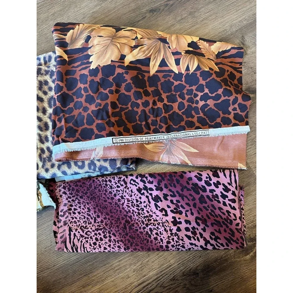 Jungle Animal Border Print Fabric Printmaker‎ International Giraffe Leopard